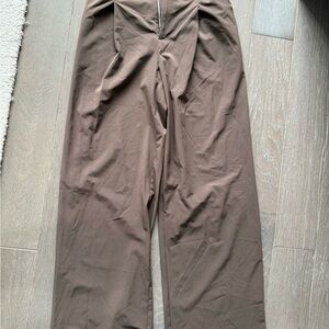 Alo Yoga Brown Pants